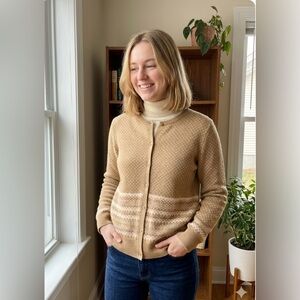 IZOD women Westcoast Tan‎ Sweater size L